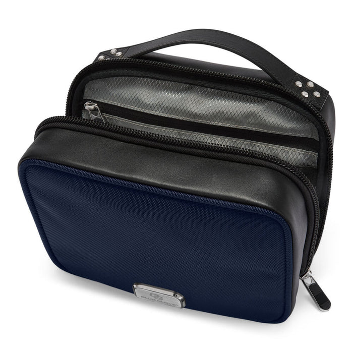 Club Glove Tour Hanging Toiletry Bag